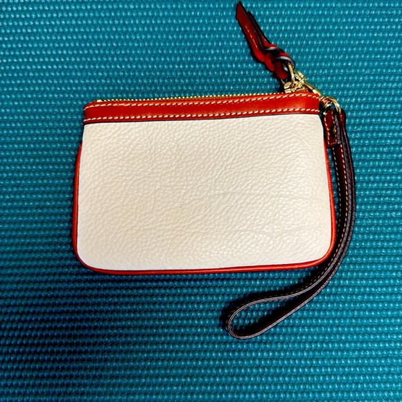 Dooney & Bourke Pebble Grain Medium Wristlet - Picture 2 of 6